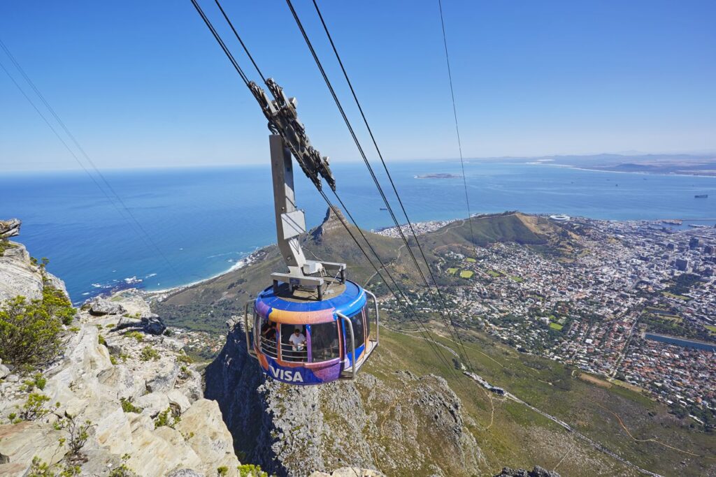 Cable car over the Table mountain in Capetown breathtaking 1 day tour