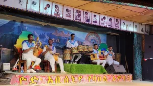 Addis Ababa in 5 Hours drinking honey wine with the flask glass